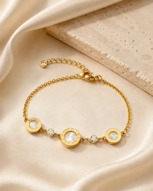 Luna Pearl Golden Bracelet