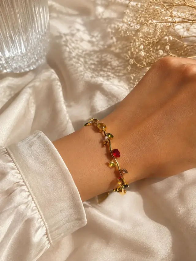 Tulip Garden Crystal Bracelet